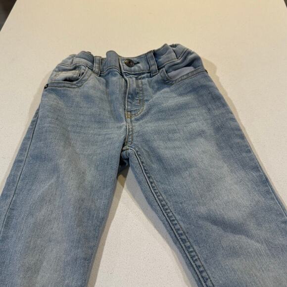 OshKosh B'gosh Toddler Girls 5T Skinny Jeans - Picture 2 of 5